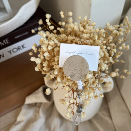 LIGHT BEIGE GREENERY | badge reel